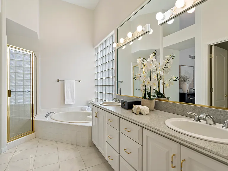 9148 N 115th Way — Photo 11