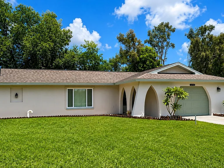 3435 Dunbar Dr — Photo 1