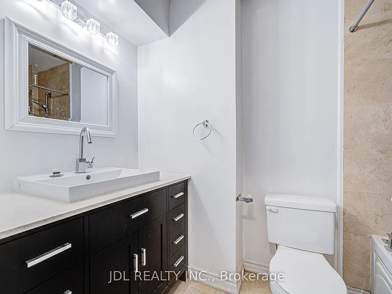 11 Everson Dr #610 — Photo 33