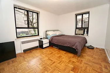 Sold by Bizzarro Agency