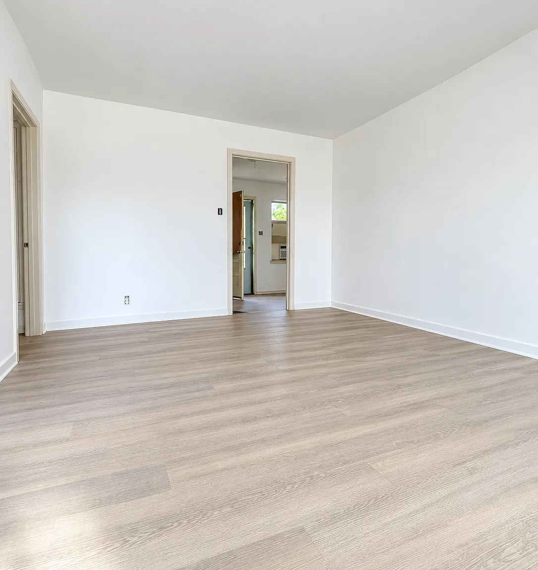 3 bed, 908 sqft, $1,900 — Photo 4