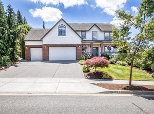 13576 SE Snowfire Dr, Happy Valley, OR 97086
