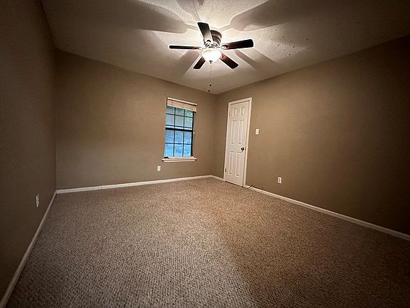 5th image of 1228 Glen Haven Dr