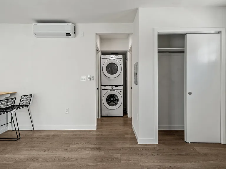 602 Douglas St #602 — Photo 16