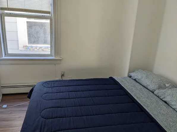 32 Storms Avenue image 5 of 11