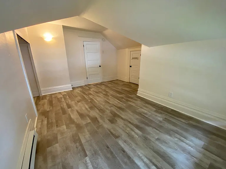 Top Floor Bedroom 5