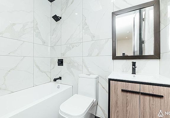 5th image of 471 Tompkins Ave #4A
