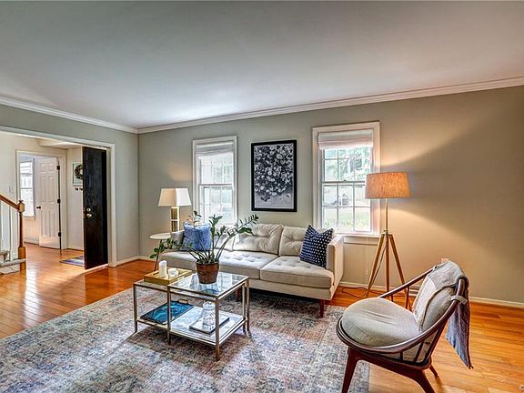 3rd image of 8202 Westdale Ln
