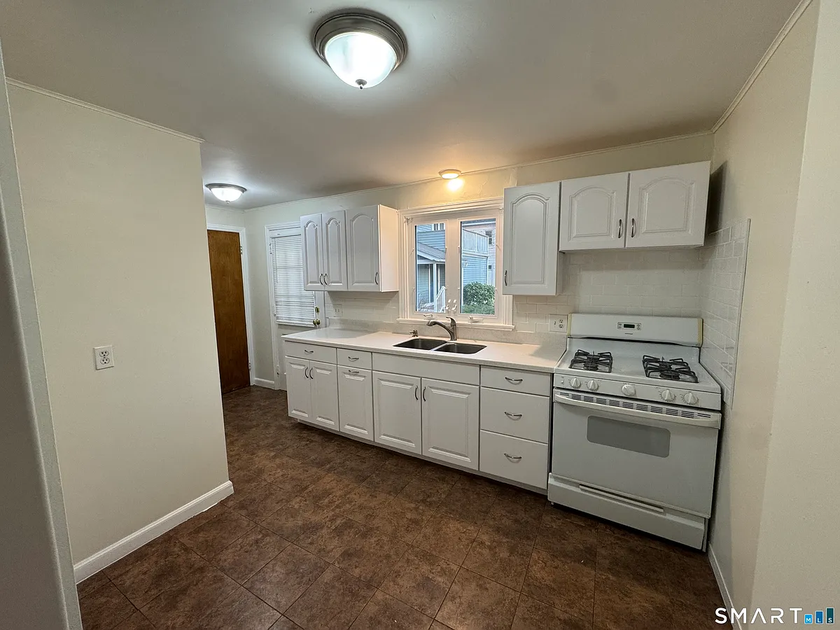 Building Photo - 1164 Whitney Ave #H