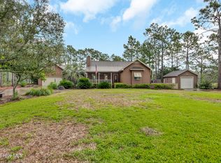 598 Eagle Ln, Southport, NC 28461