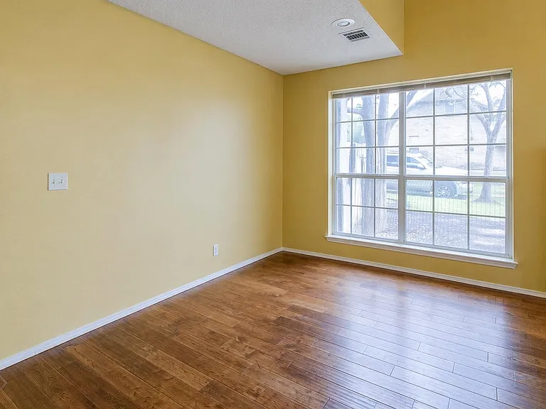 12900 Medina River Way — Photo 9