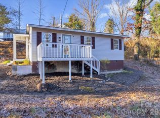 49 E Livingston St, Tryon, NC 28782