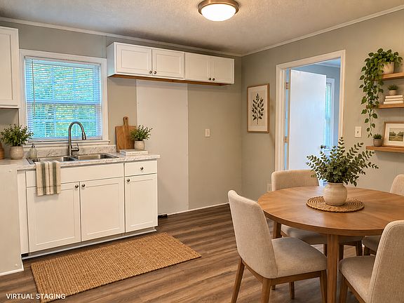 5th image of 113 Pond St