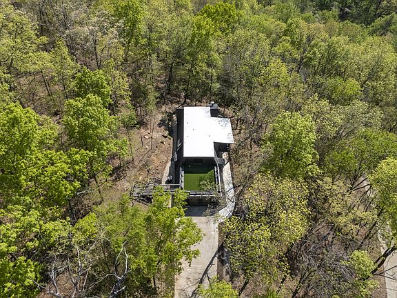 51st image of 7711 Steeplechase Ct