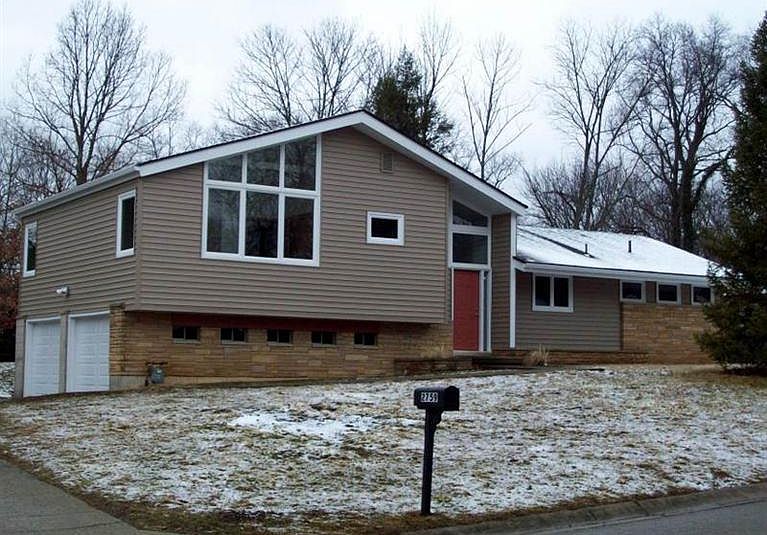 1st image of 2759 Woodmont Dr