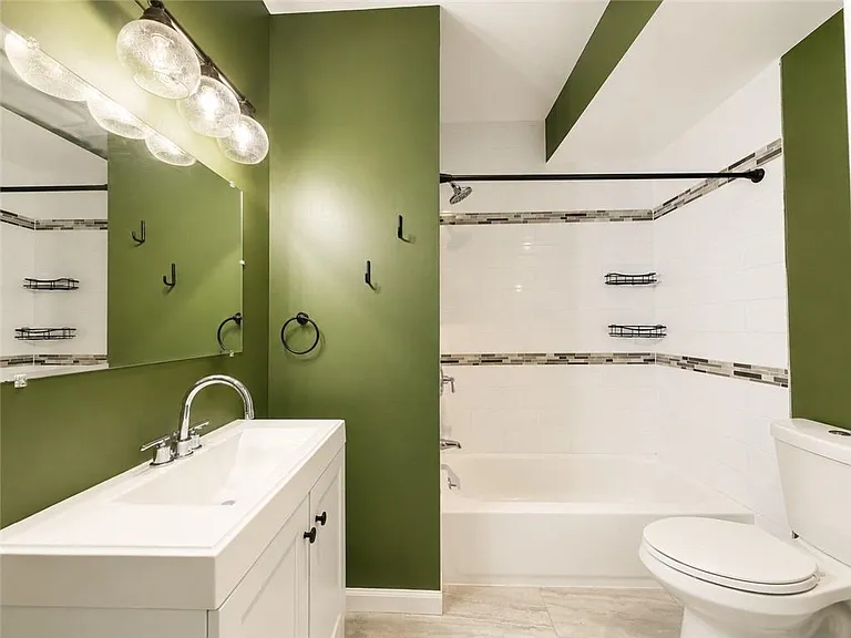 8 Slocum St #9 — Photo 9