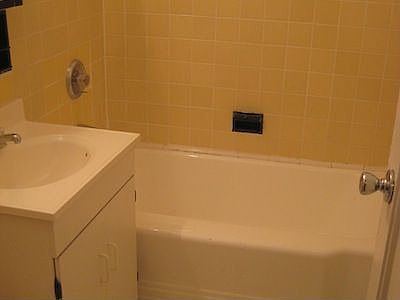 4th image of 23 Schenck Ave APT 2BB