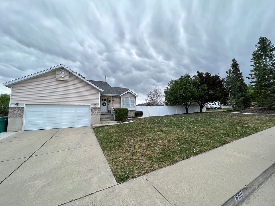 1st image of 450 W 2225th St N