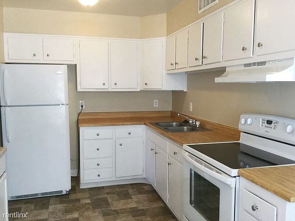 30310084_13710-mount-whitney-st_reno_nv_2016-2