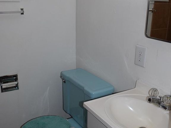 5th image of 1222 Sierra Blvd APT 7