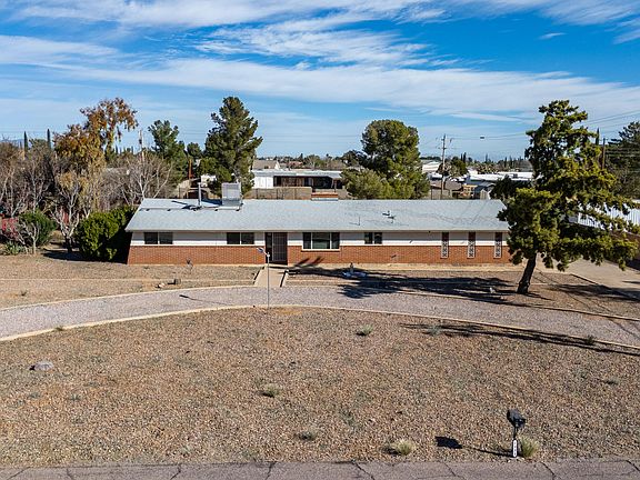 4th image of 2933 CARDINAL Drive