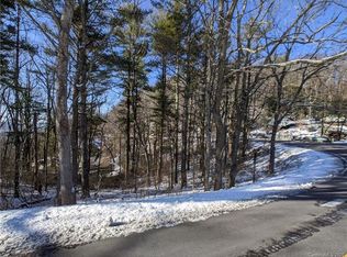 99999 Town Mountain Rd, Asheville, NC 28804