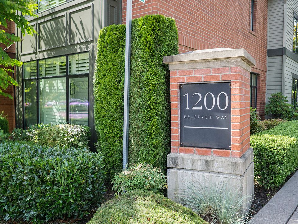1st image of 10595 NE 12th Pl
