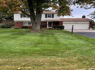 7064 Lennon Rd, Swartz Creek, MI 48473