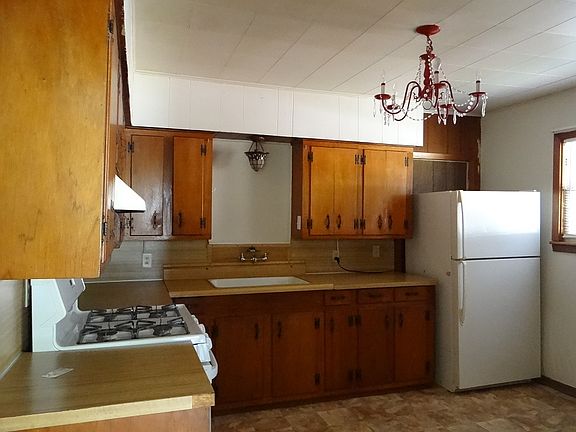 4th image of 207 22nd St