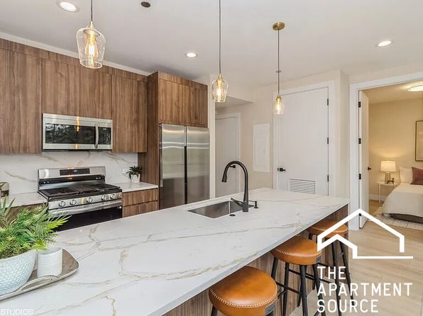 3045 W Irving Park Rd #301