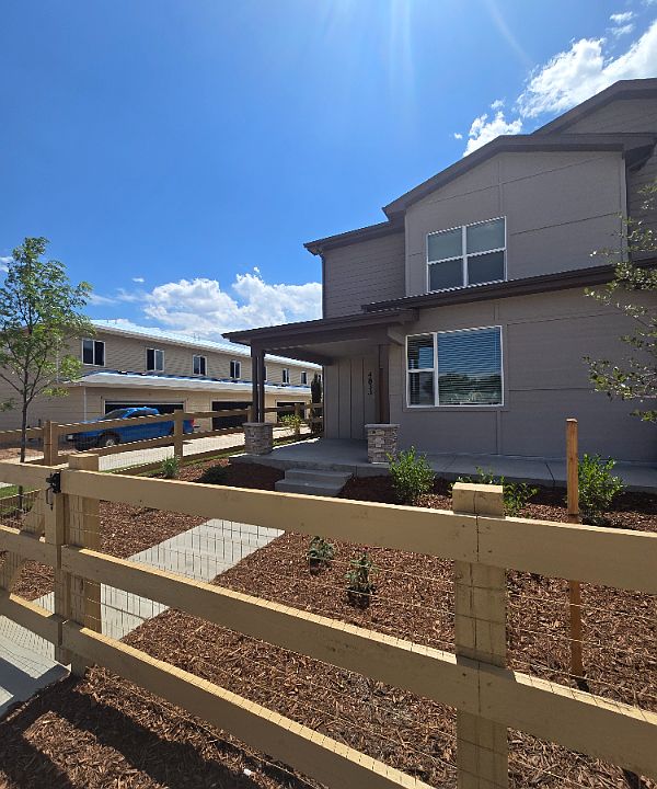 1st image of 4833 Autumn Leaf Dr