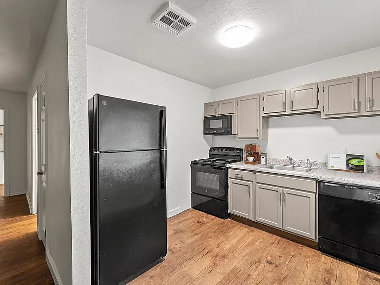 Metro Apartments At Bethalto — Photo 8