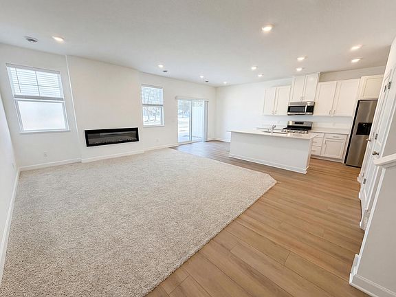 3rd image of 3022 Basswood St