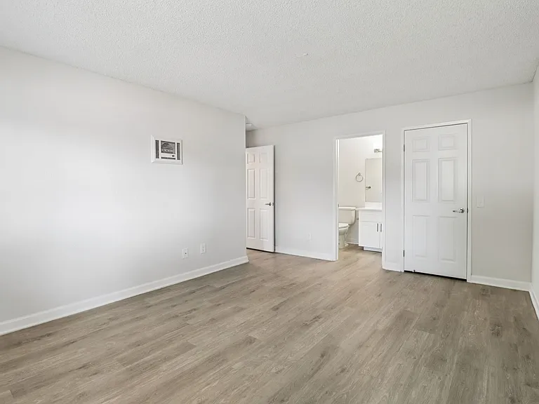 Waterleaf Apartment Homes — Photo 18