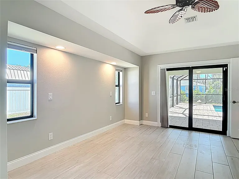 540 Alabama Ave — Photo 39