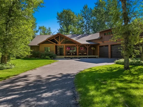 56 Milky Way Dr, Bozeman, MT 59718