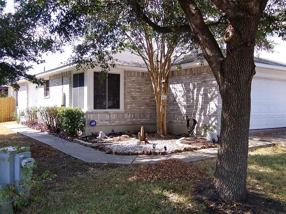 1st image of 1104 Port Daniel Dr