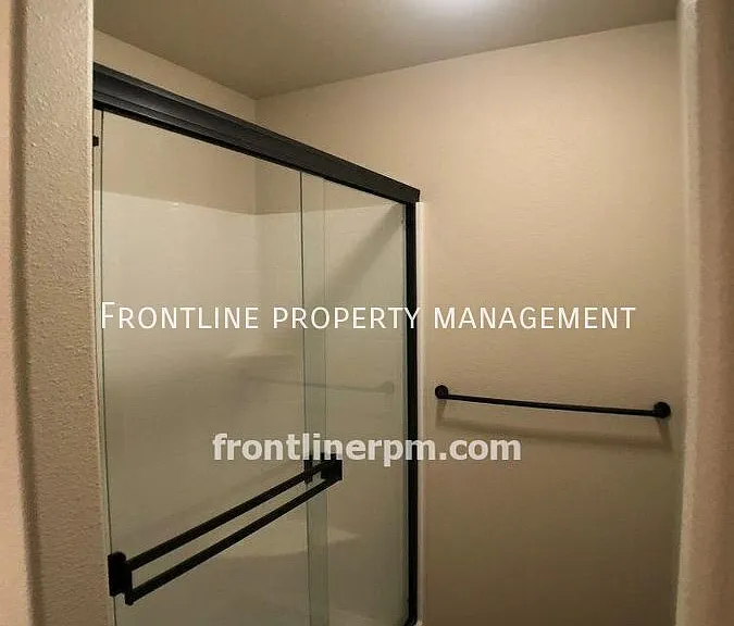 572 S Blue Pine Ln — Photo 7