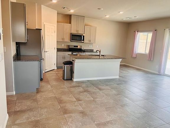 3rd image of 9772 Skyscape Ave
