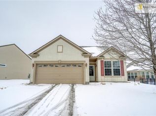 8947 Meadow View Dr, Shawnee, KS 66227