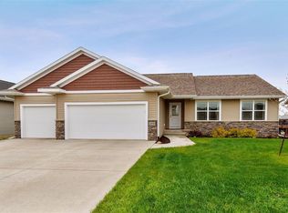 272 Saddleback Rd, Marion, IA 52302