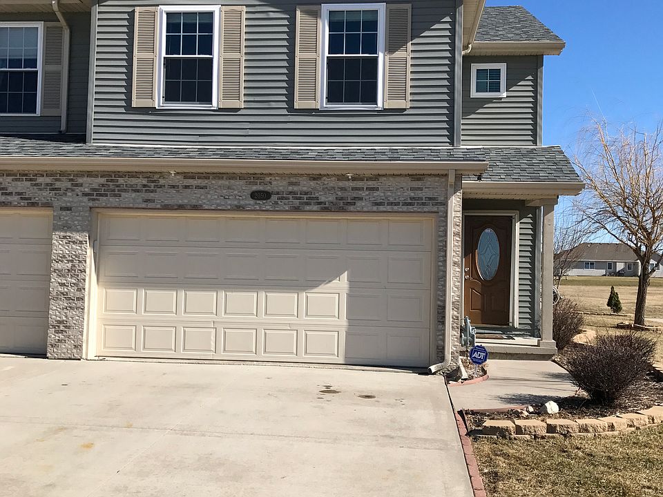 1st image of 2050 Summerfield Ln