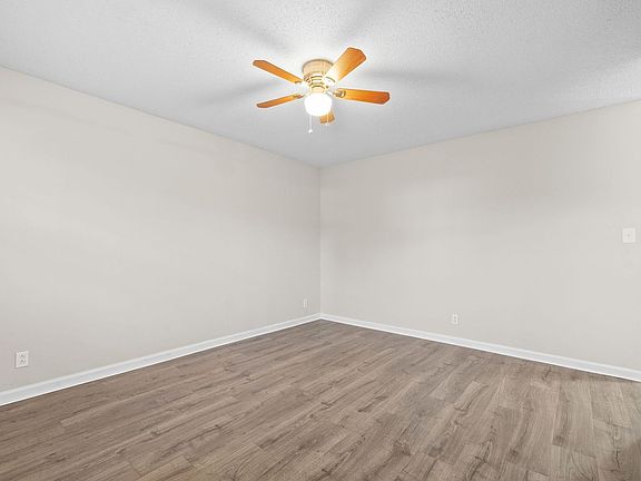 3rd image of 304 Chapel St APT D