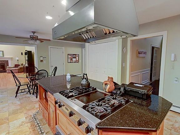 4th image of 30 Birch Pond Dr