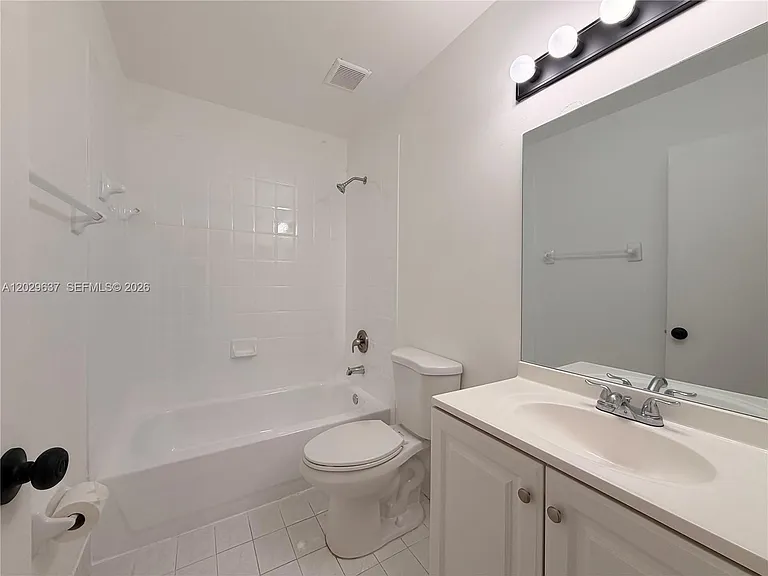 18774 SW 100th Ave #18774 — Photo 21