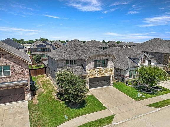 3rd image of 2316 Willow Garden Dr
