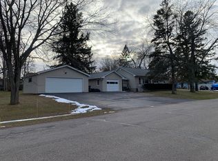 22221 121st St, Bristol, WI 53104