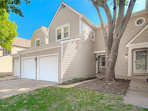 2nd image of 11921 Centennial Dr