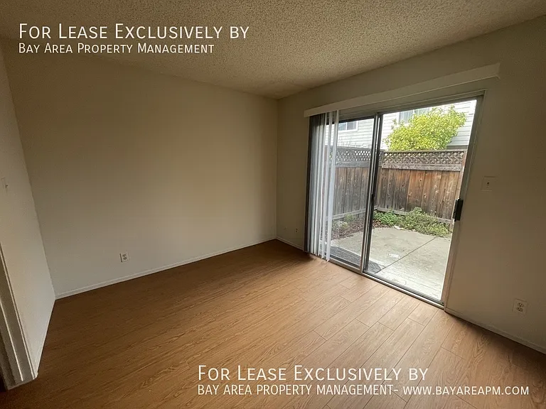 755 Vespucci Ln — Photo 6