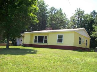 11 Pine Rd, Lake Luzerne, NY 12846